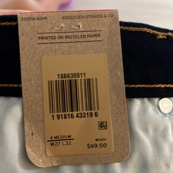 724 Levi’s High Rise Slim Straight Jeans - Picture 11 of 11